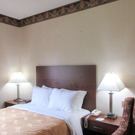 Sawyer Quality Inn מראה חיצוני תמונה