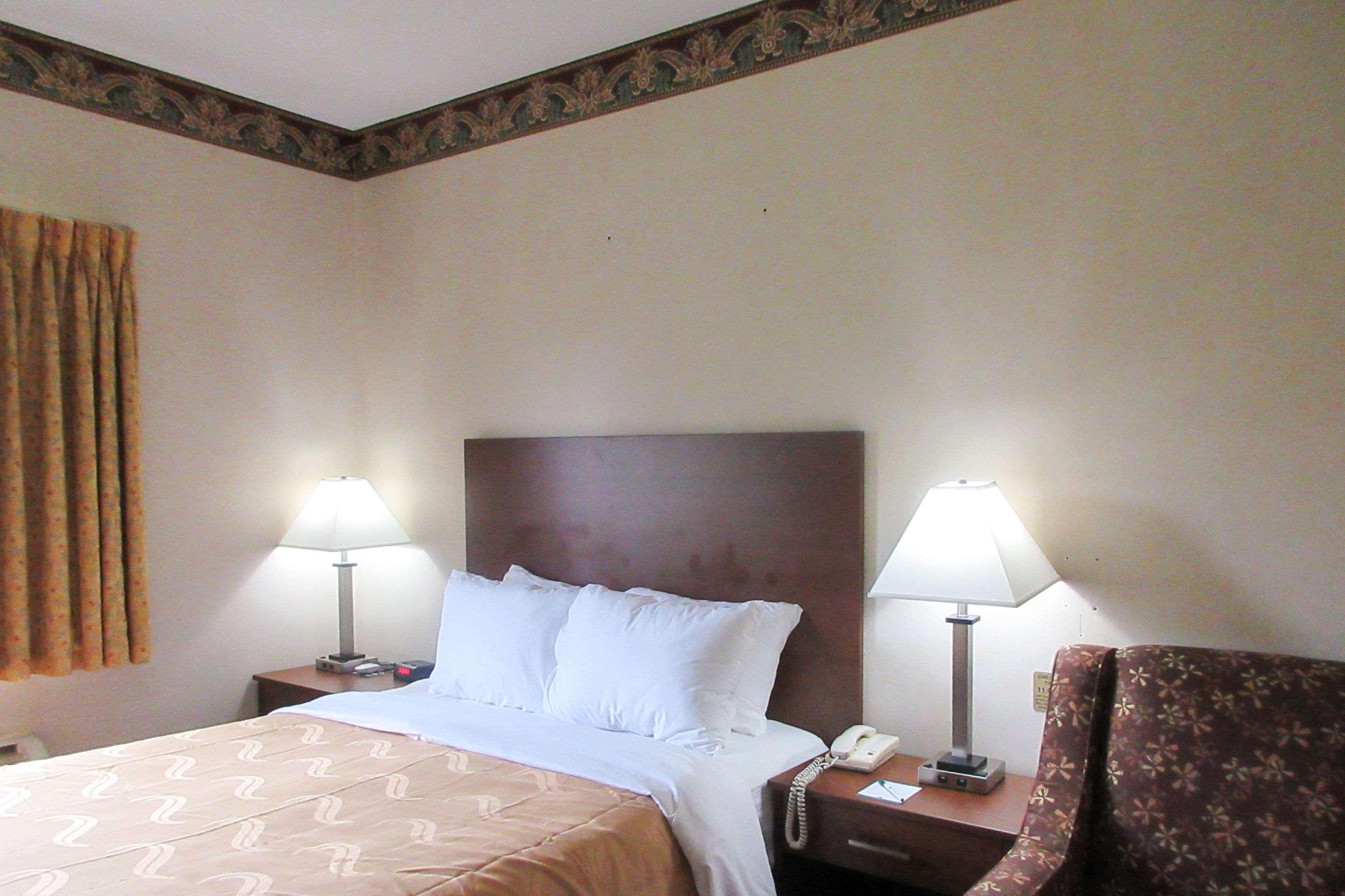 Sawyer Quality Inn מראה חיצוני תמונה