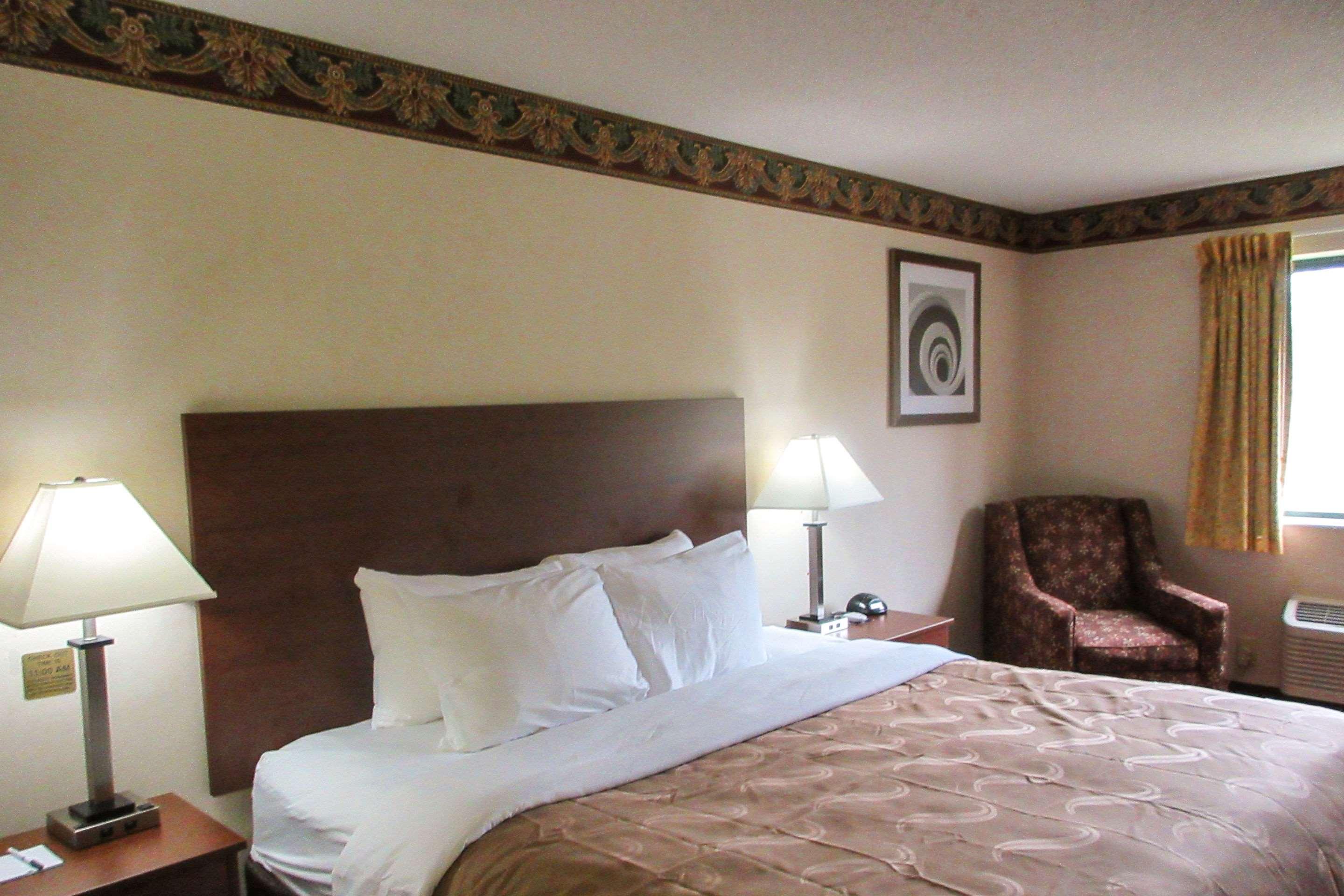 Sawyer Quality Inn מראה חיצוני תמונה