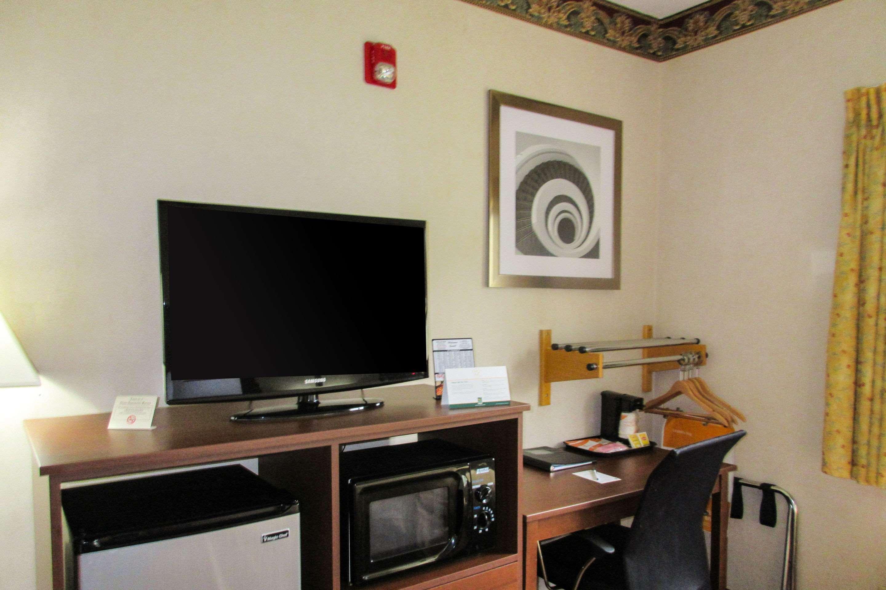 Sawyer Quality Inn מראה חיצוני תמונה