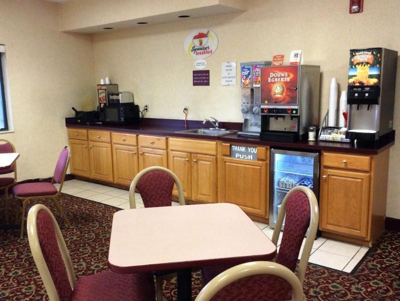 Sawyer Quality Inn מראה חיצוני תמונה