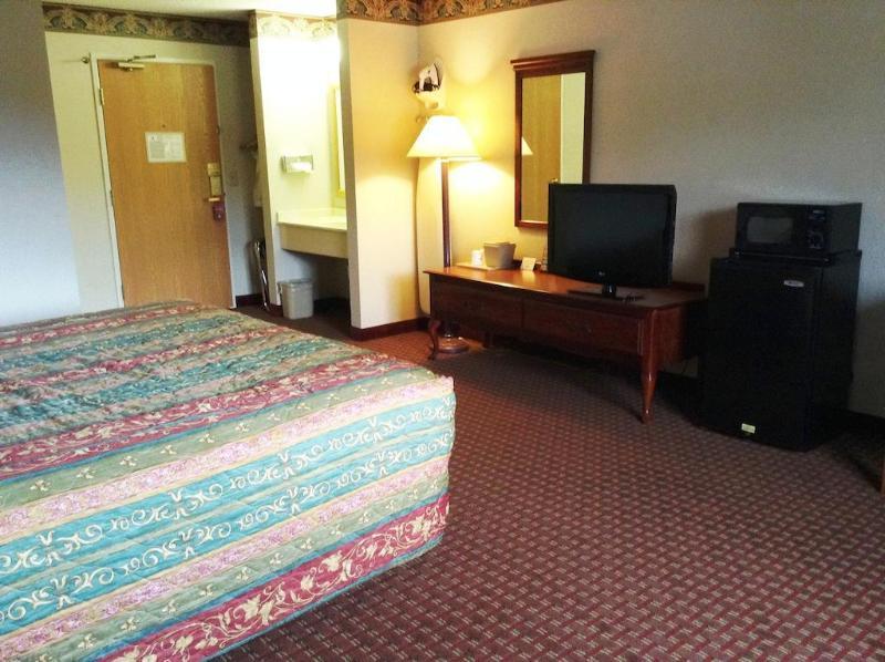 Sawyer Quality Inn מראה חיצוני תמונה