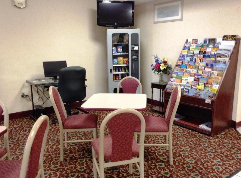 Sawyer Quality Inn מראה חיצוני תמונה